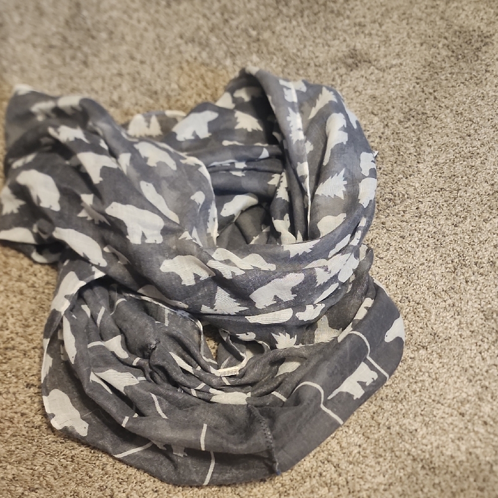Polar Bear Scarf
